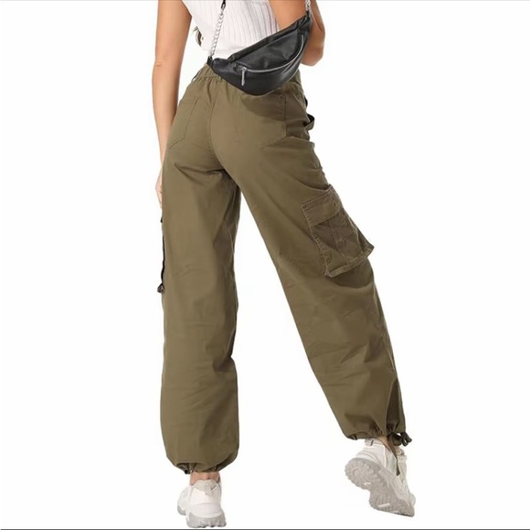 Women’s High Waisted Hiking Pants - Picture 3 of 6